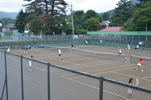 大会風景（年令別ダブルスの決勝風景）