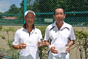 65才以上男子ダブルス準優勝　上田　滋（高井戸ダイヤモンドTC）・川口和秋（高井戸ダイヤモンドTC）組