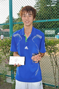 男子シングルス18歳以下優勝　大野　友（ミナミグリーンTC）選手