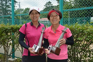 55才以上女子ダブルス優勝　福田/柿沼組