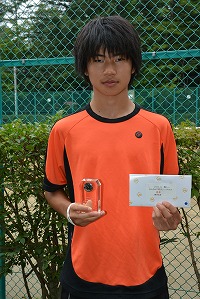 18才以下男子シングルス優勝　有吉選手