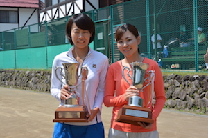 女子ダブルス優勝　吉岡/中村組