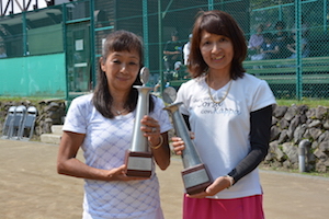 55才以上女子ダブルス優勝　太田/宮田組