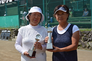 65才以上女子ダブルス優勝　鈴木/豊泉組