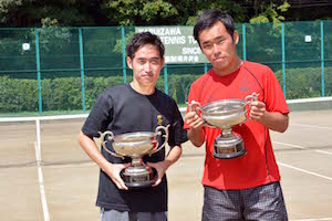 男子ダブルス優勝　松井/柴本組