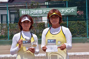 女子ダブルス準優勝　平沼/岡部組