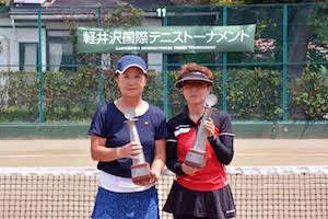 65才以上女子ダブルス優勝　豊泉/中村組