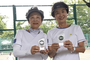 65才以上女子ダブルス準優勝　楠木/藤田組