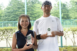 混合ダブルス準優勝　岡田（礼）/岡田（貴）組